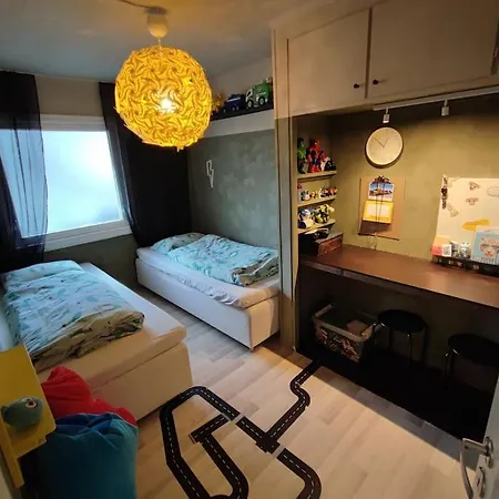 Holiday home Sentral Familievennlig Bolig Med Hage Og Uteplass *